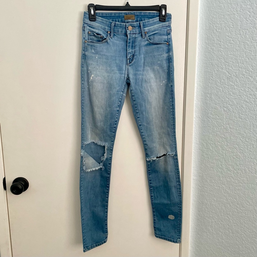 Mother The Looker Skinning Jean in Rumor Has It Medium Blue Ripped Distressed 25